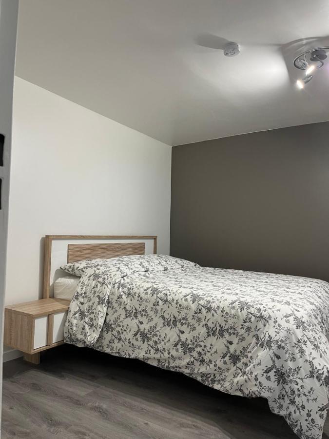Superbe Appartement Au Bord Du Canal De St Quentin Σεν-Κεντέν Εξωτερικό φωτογραφία